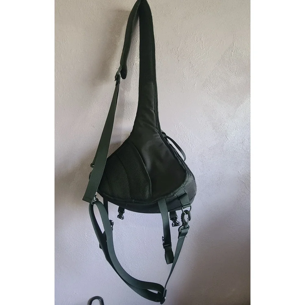 CADeN K1 Camera Sling Bag Black Padded DSLR/SLR Tripod Holder Photography Pack